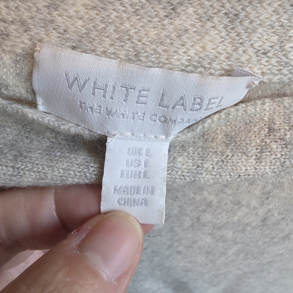 The White Company White Label 90% Wool, 10% Cashmere Poncho - Light Grey/Oatmeal - Picture 3 of 6